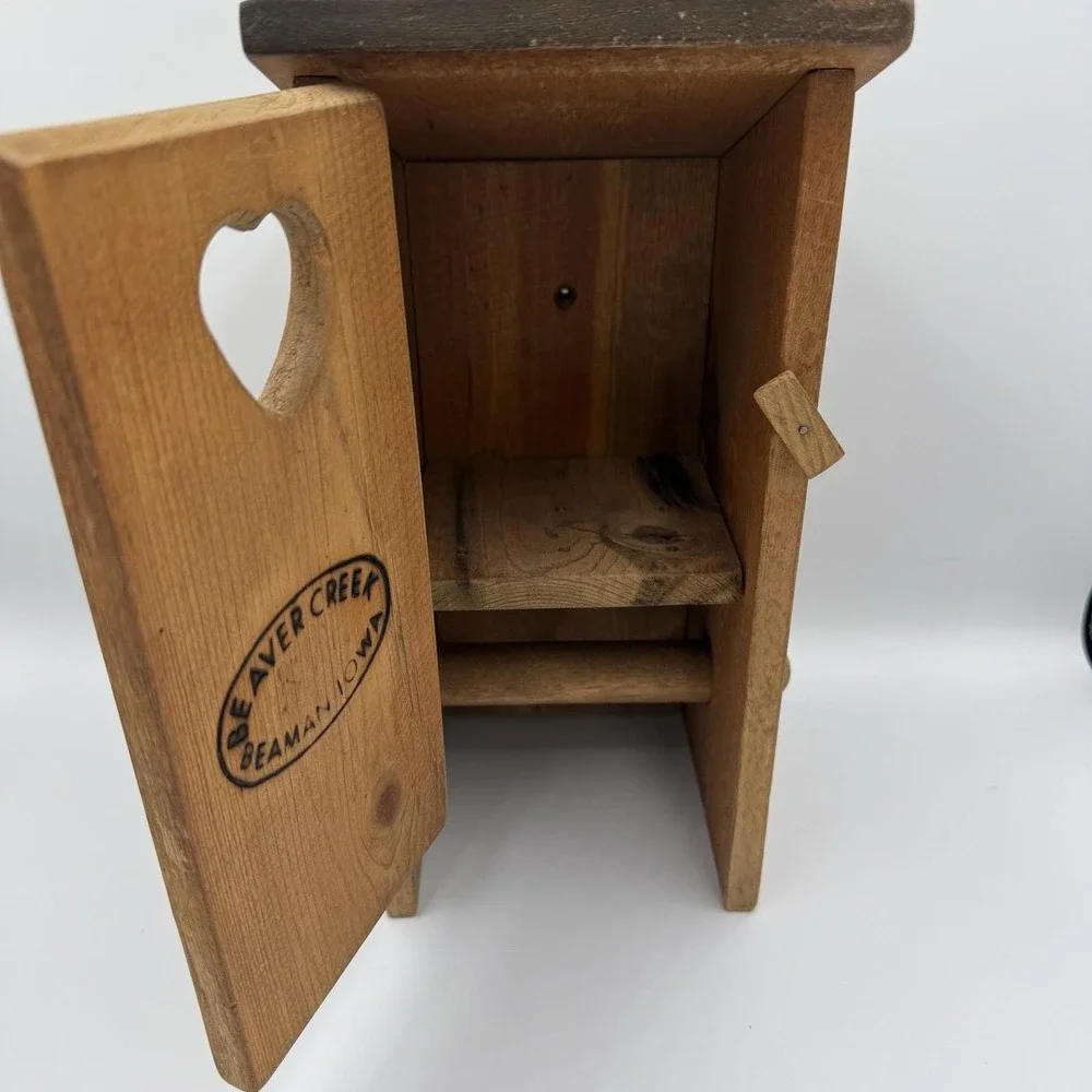Beaver Creek Wooden Wall Mount Toilet Paper Holder w/ Storage Heart Cutout Brown